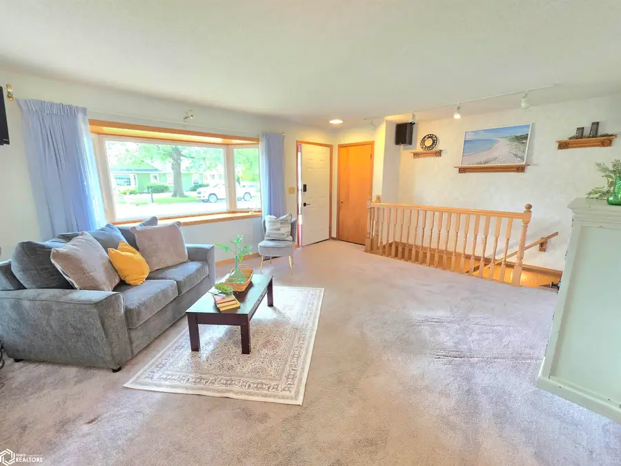 254 Parkridge Drive, Mason City, IA 50401 - #2