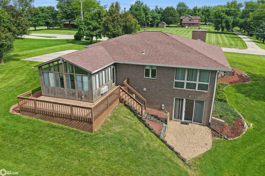 1702 Westwood Drive, Marshalltown, IA 50158 - #3