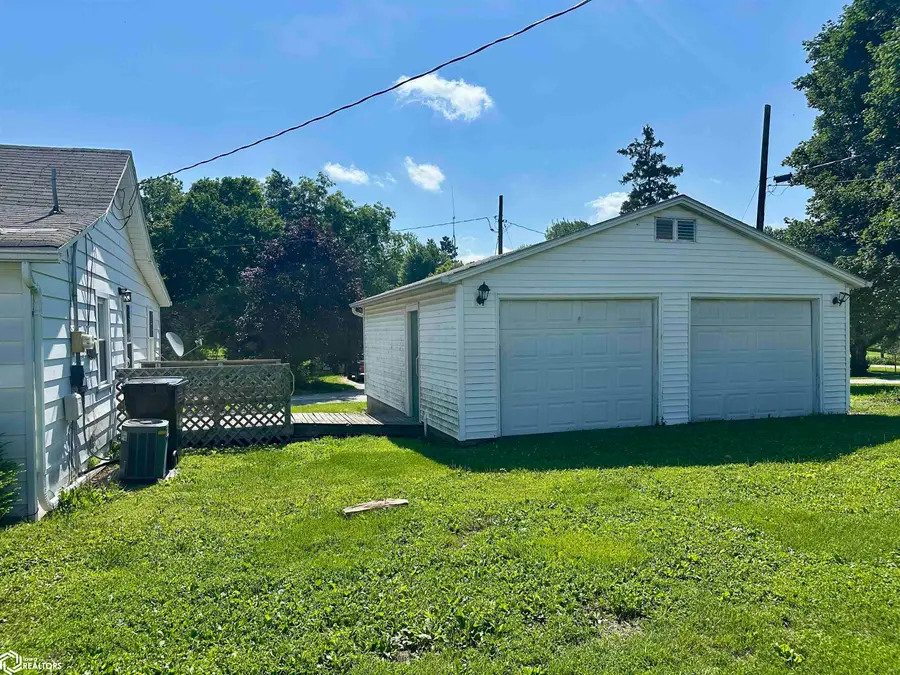 230 E Cedar Street, Kirkwood, IL 61447 - #3