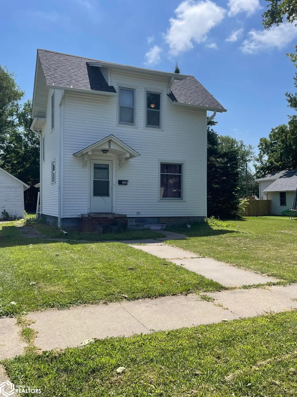 1026 Summer Street, Grinnell, IA 50112 - #1
