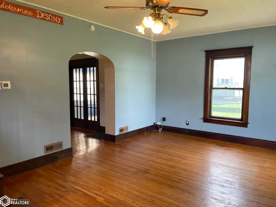 1026 Summer Street, Grinnell, IA 50112 - #3