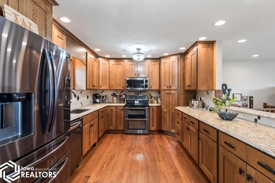 409 Crestview Circle, Bloomfield, IA 52537 - #3