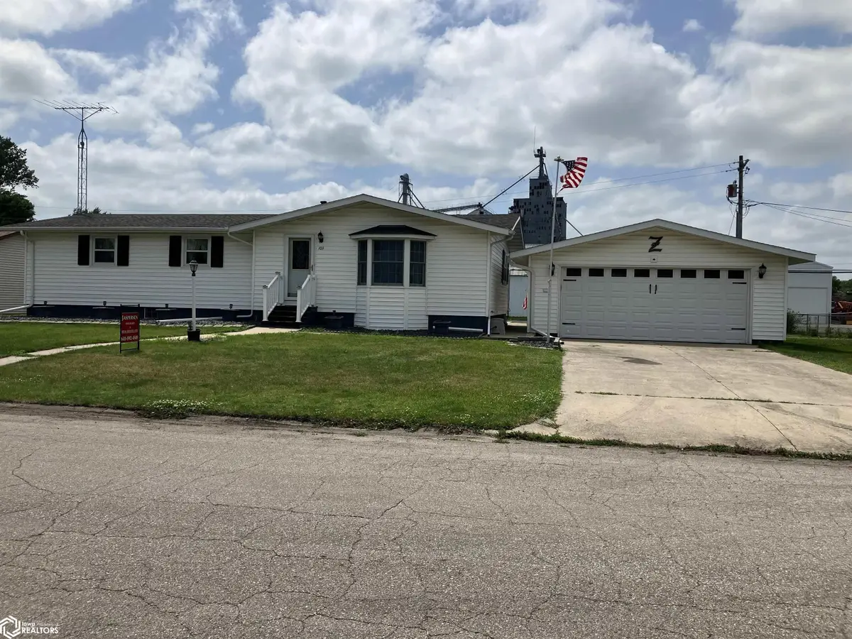 103 W Crescent Drive, Sheffield, IA 50475 - #1