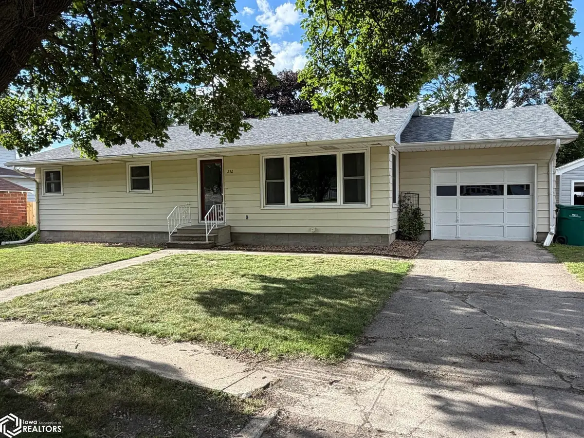 212 E 4th Street, Kanawha, IA 50447 - #1