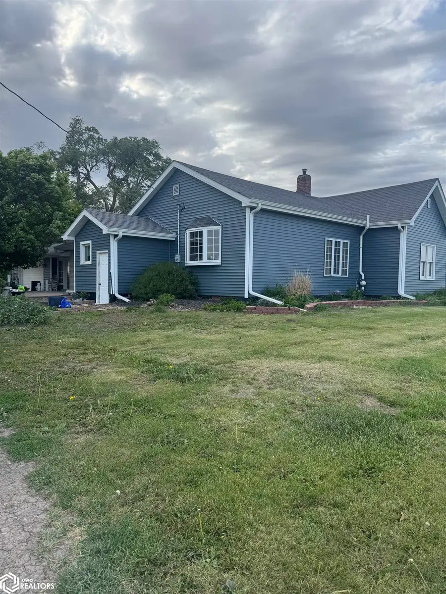 2537 Quail Ave, Oskaloosa, IA 52577 - #2