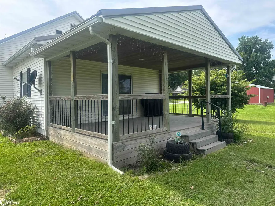 124 N Cross Street, Birmingham, IA 52535 - #2