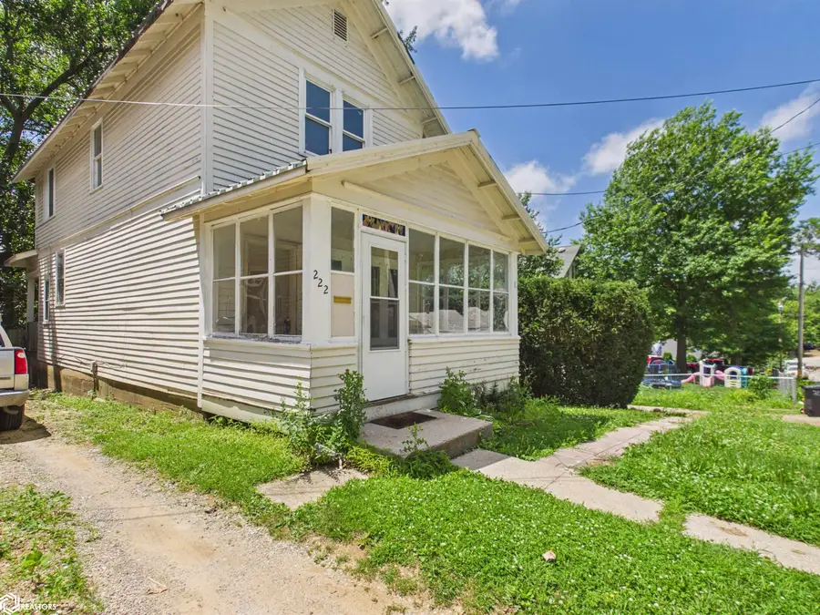222 W Maple Avenue, Ottumwa, IA 52501 - #2