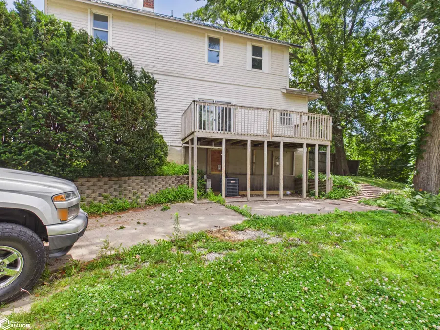222 W Maple Avenue, Ottumwa, IA 52501 - #3
