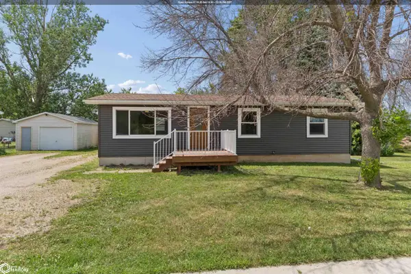 90 Seymour Avenue, Garner, IA 50438