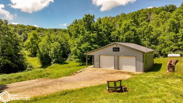 27513 Igloo Road, Garber, IA 52048