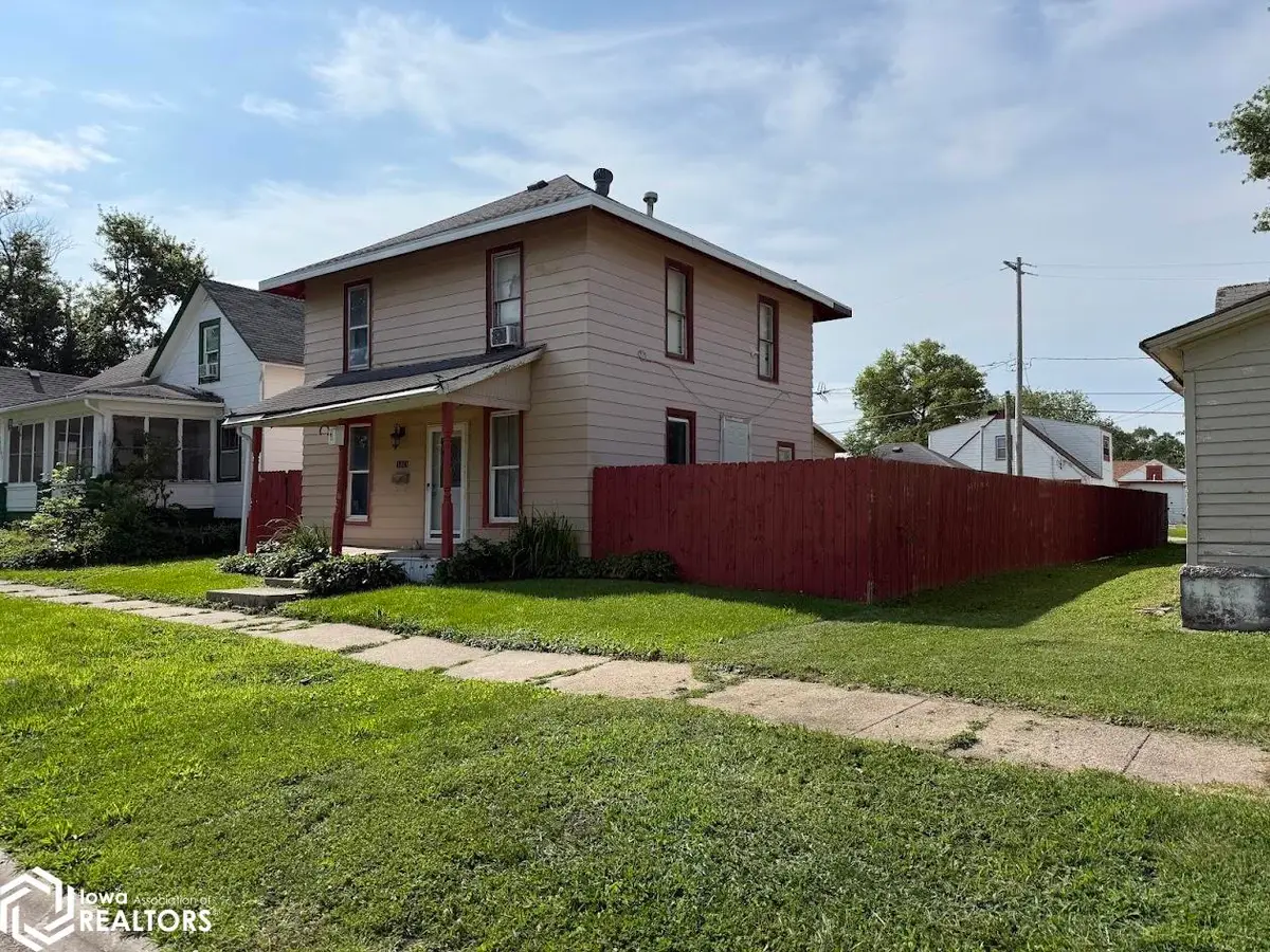 102 E Prospect Street, Red Oak, IA 51566 - #1