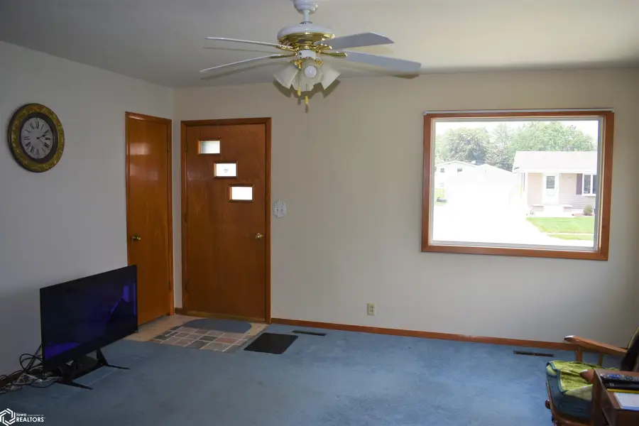 2409 Ellis Avenue, Iowa Falls, IA 50126 - #2