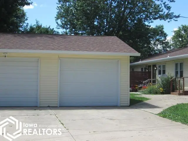 816 E Main Street, Belmond, IA 50421 - #3