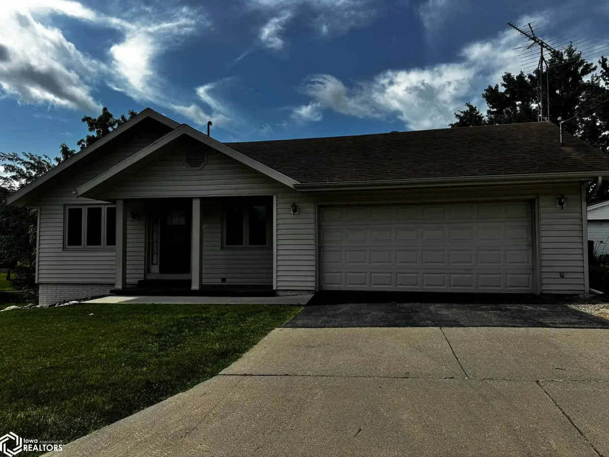 208 E May Street, Osceola, IA 50213 - #1