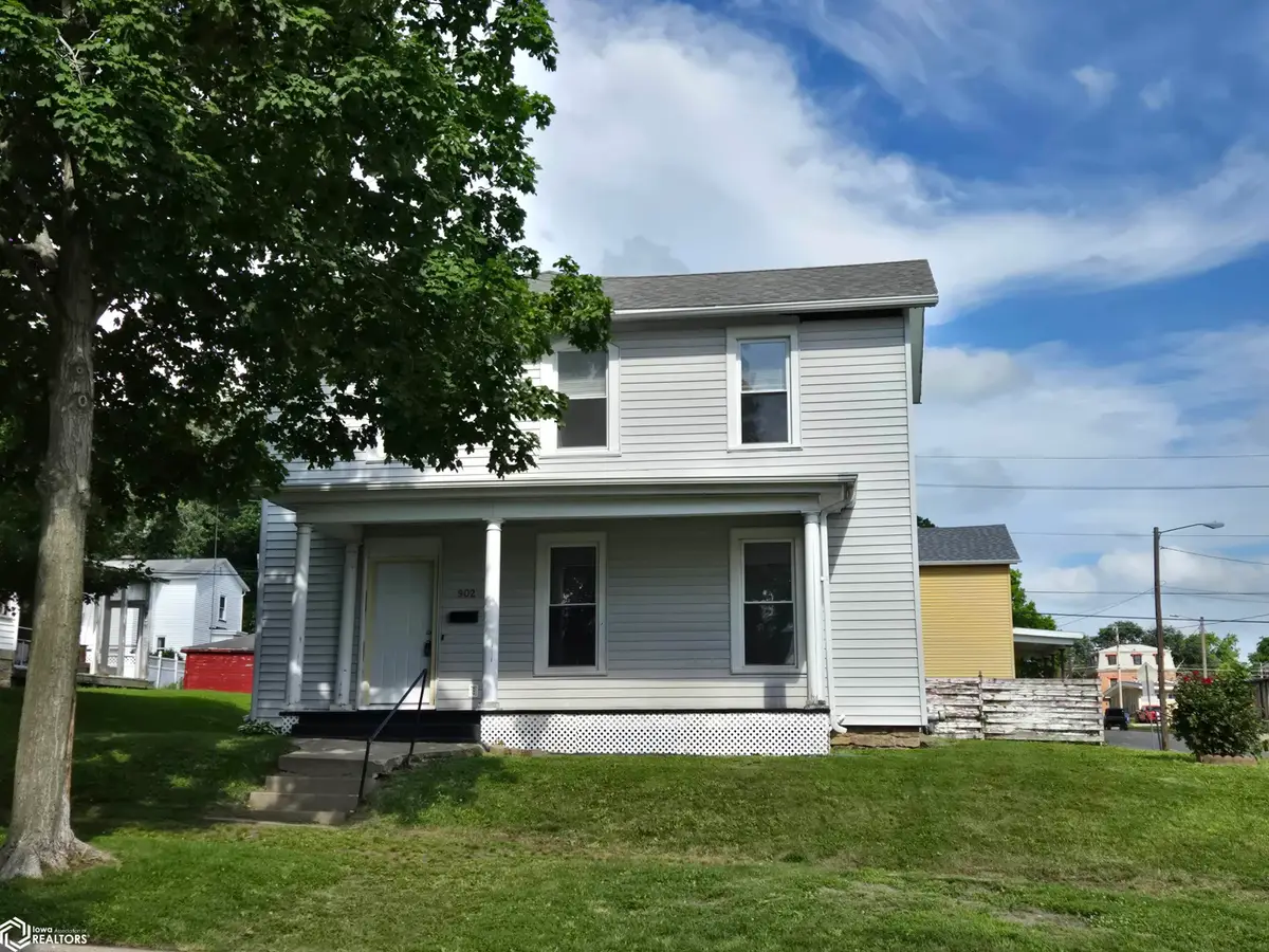 902 N 8th Street, Burlington, IA 52601 - #1
