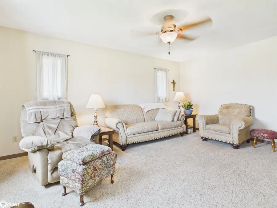 18 Pine Court, Montrose, IA 52639 - #2