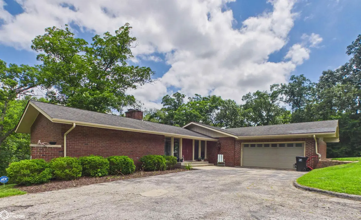 2 Birchwood Hill Drive, Ottumwa, IA 52501 - #1