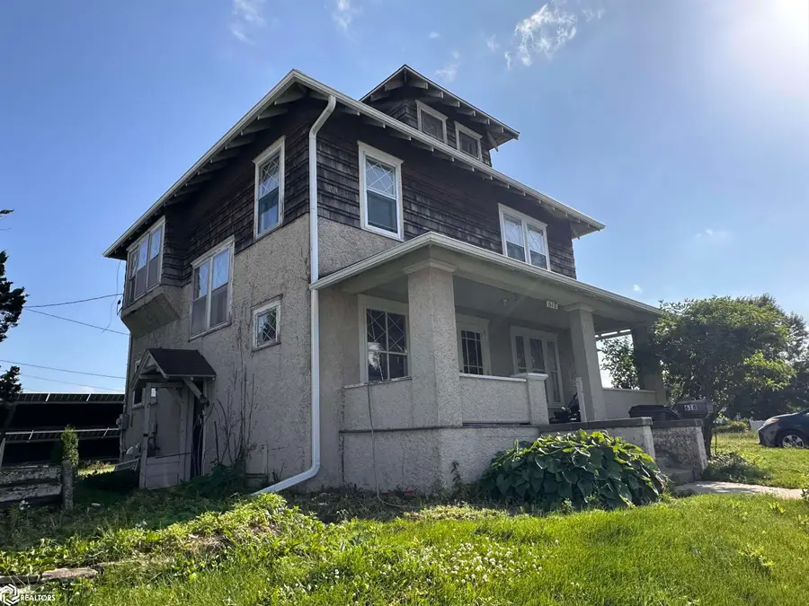 618 Fremont Street, Marshalltown, IA 50158 - #2