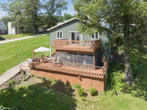 111 Elm Road, Montezuma, IA 50171-8424