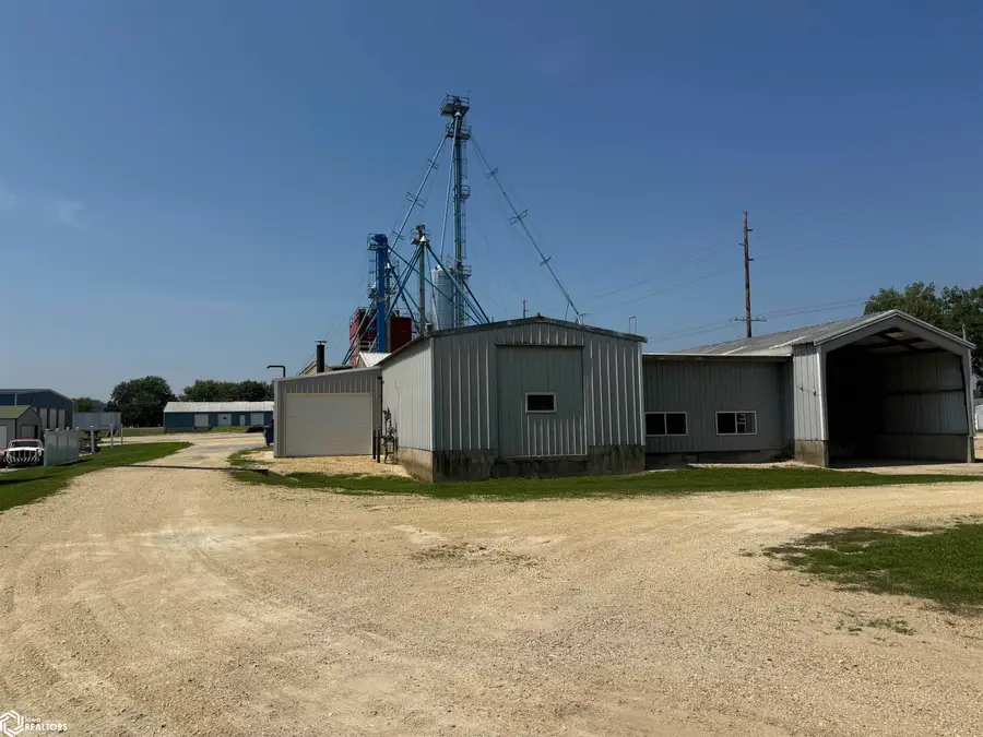 130 E 11th Street, Monticello, IA 52310 - #3