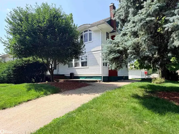 810 W Walnut Street, Eldon, IA 52554