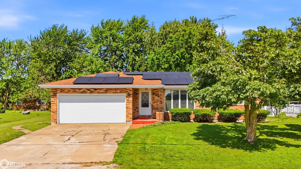 206 East Street, Donnellson, IA 52625 - #1