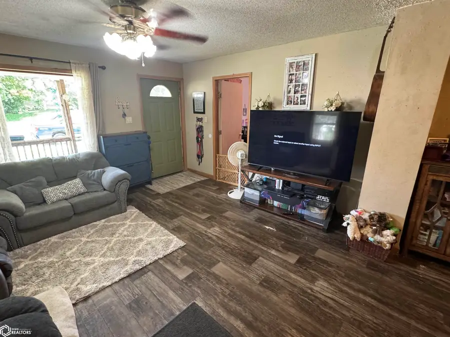 701 W Mills Street, Creston, IA 50801 - #3
