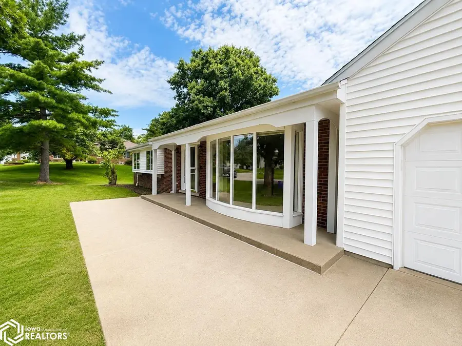11 Greenbrier, Keokuk, IA 52632 - #2