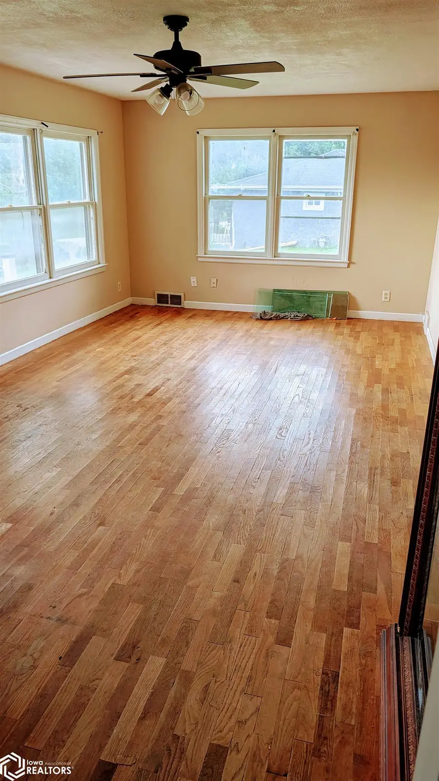 2307 Main Street, Hamburg, IA 51640 - #3