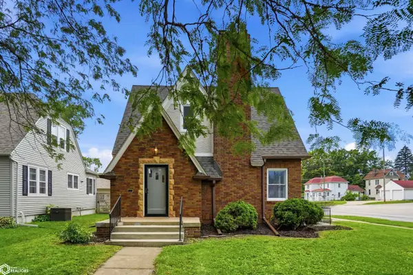 1134 10th Street, Nevada, IA 50201