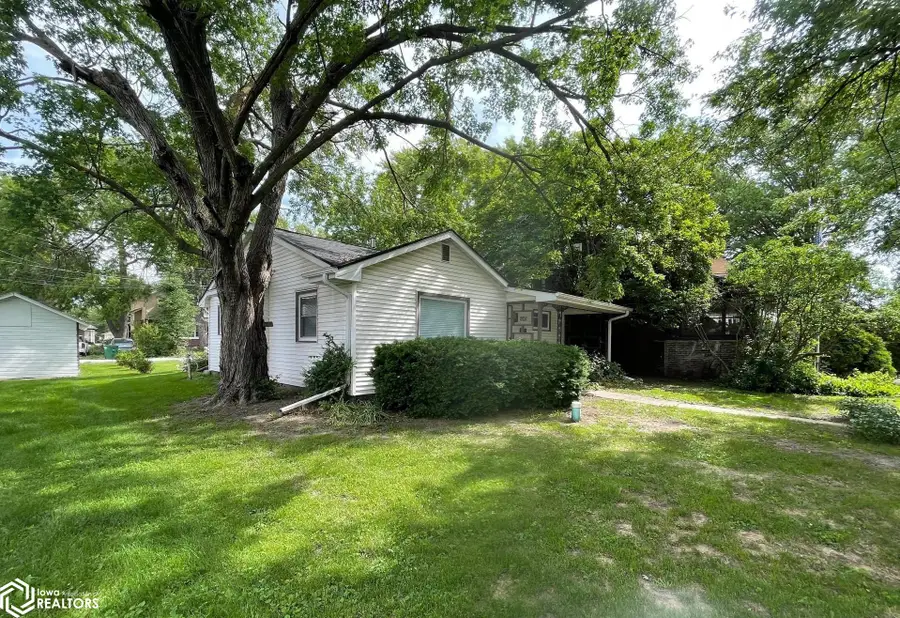 807 W Adams Street, Creston, IA 50801 - #3