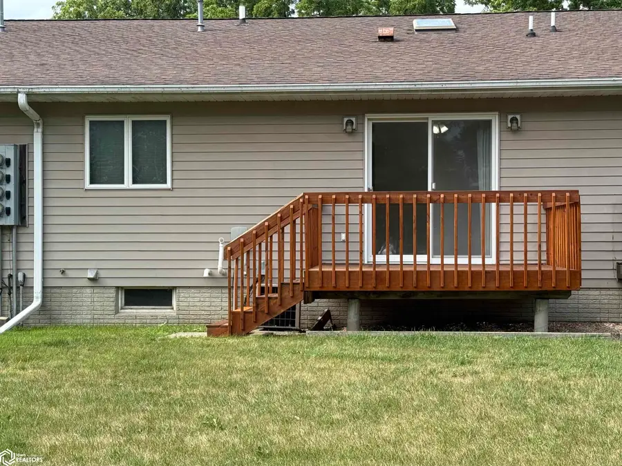 277 4th St Se #2, Britt, IA 50423 - #2