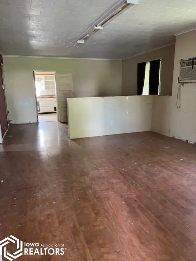 649 N Main, Centerville, IA 52544 - #3