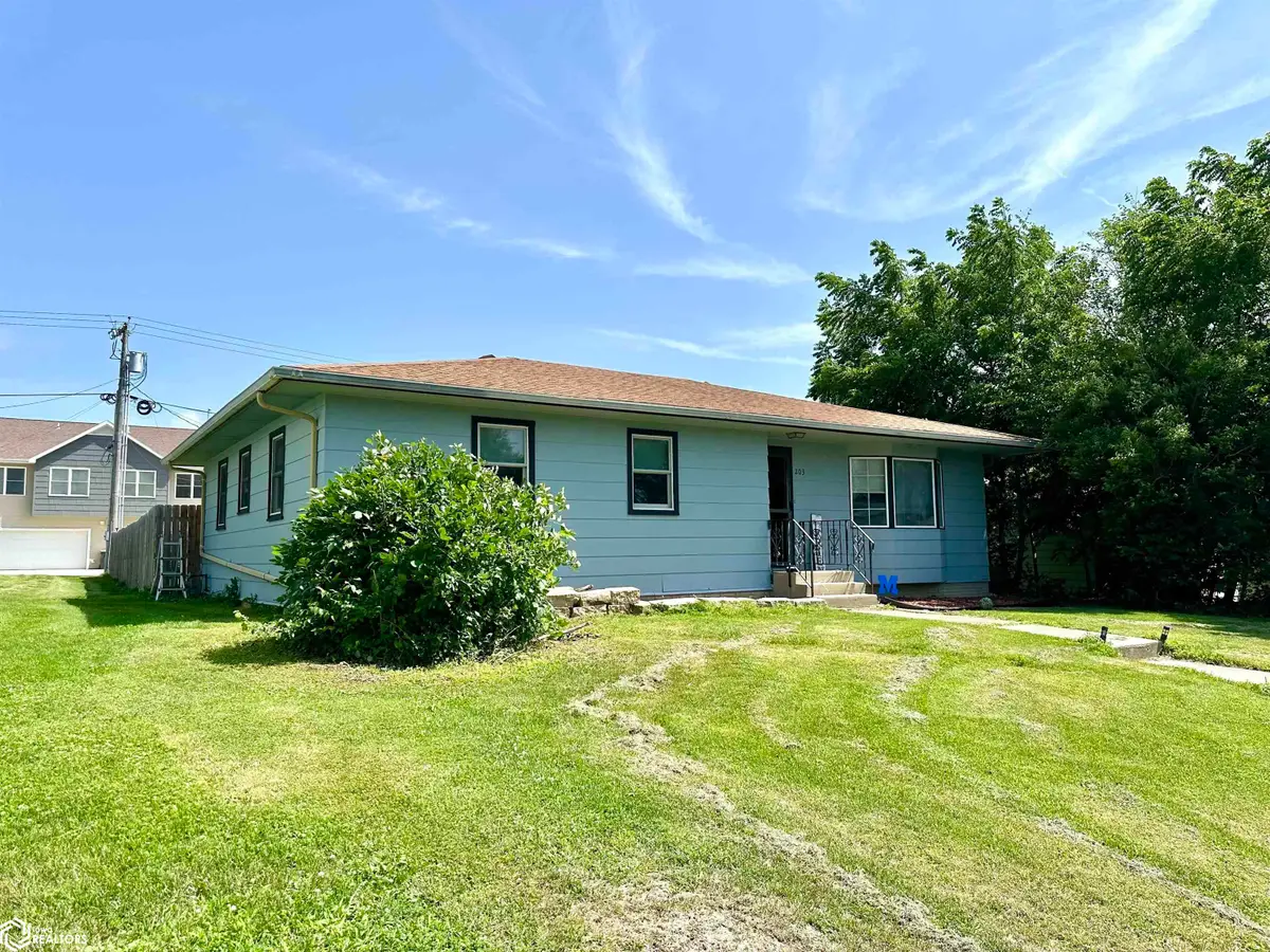 203 E Dallas Street, Montezuma, IA 50171 - #1