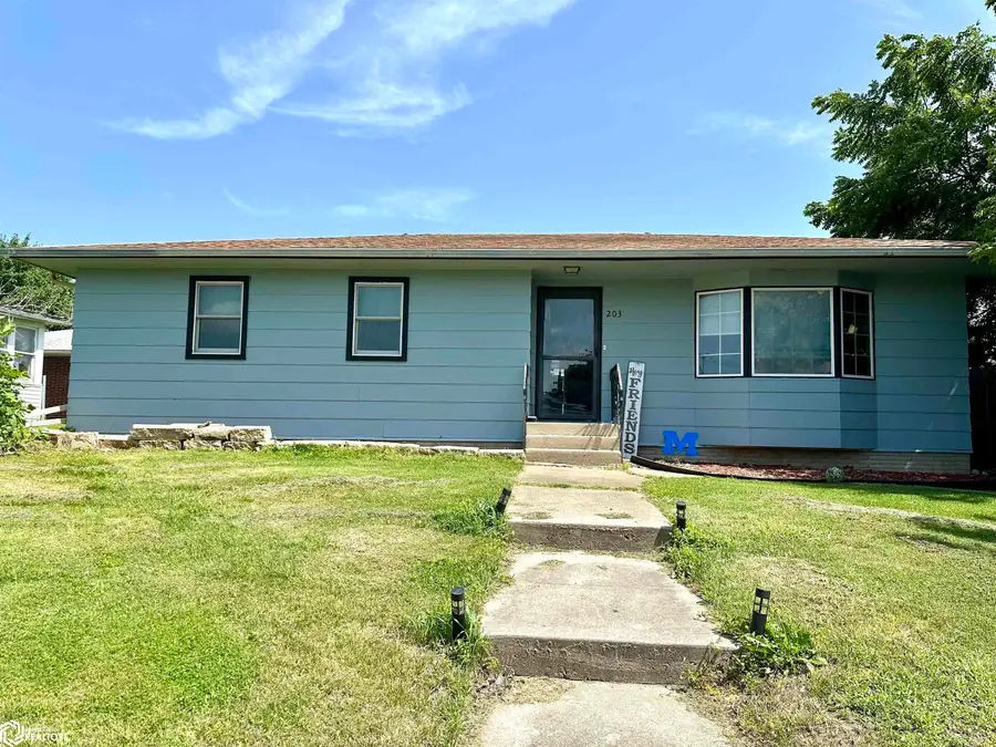 203 E Dallas Street, Montezuma, IA 50171 - #2
