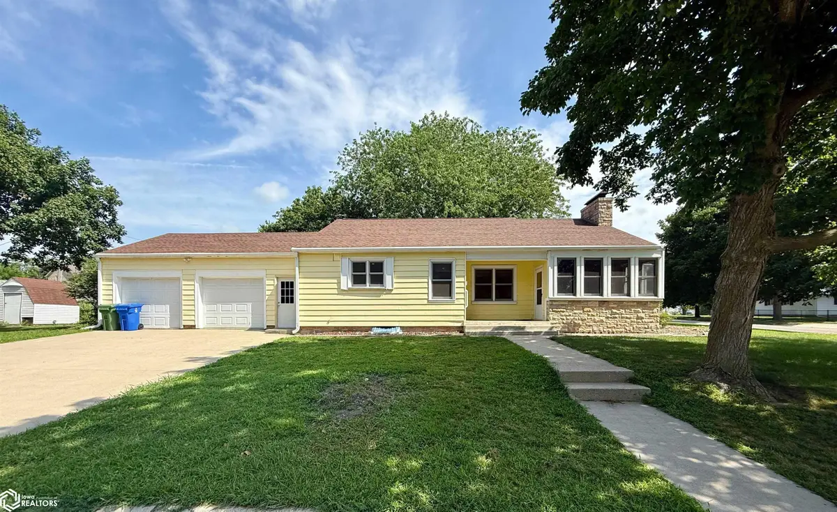 408 S Maple Street, Jefferson, IA 50129 - #1