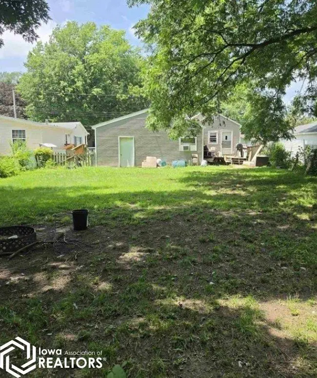1100 N H Street, Oskaloosa, IA 52577-1634 - #2