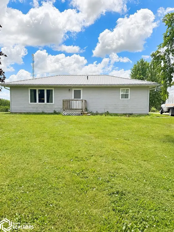 42202 290th Trail, Russell, IA 50238