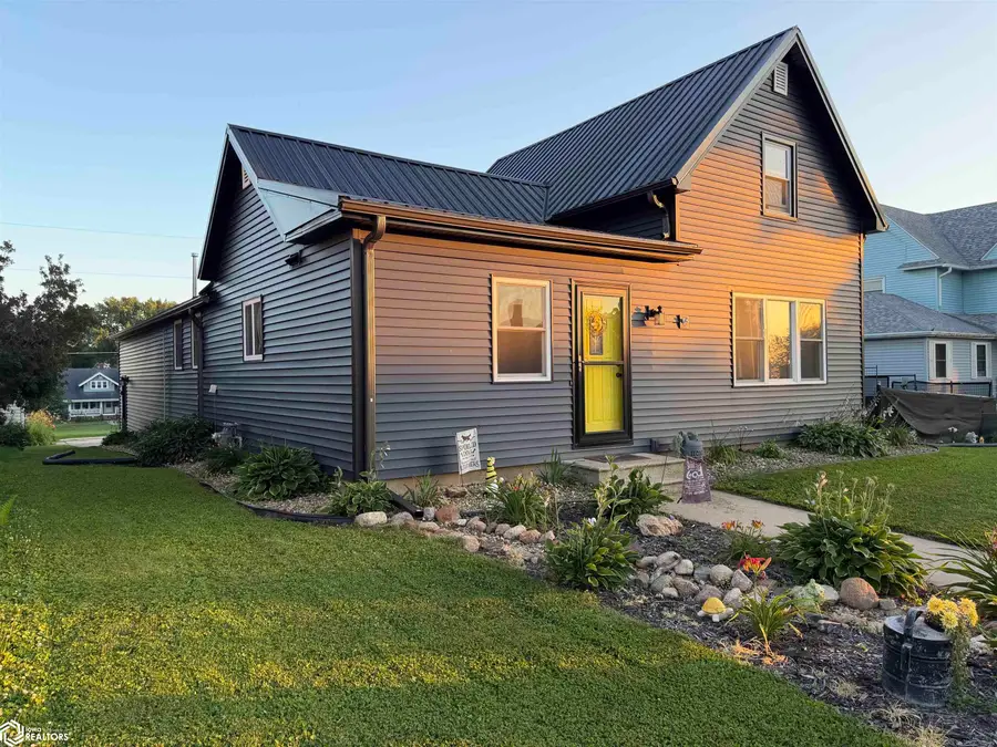 210 Johnston Street, Gladbrook, IA 50635 - #2
