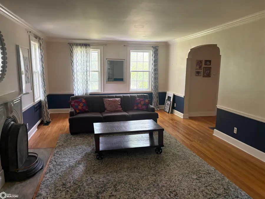 1002 E Burlington Avenue, Fairfield, IA 52556 - #3