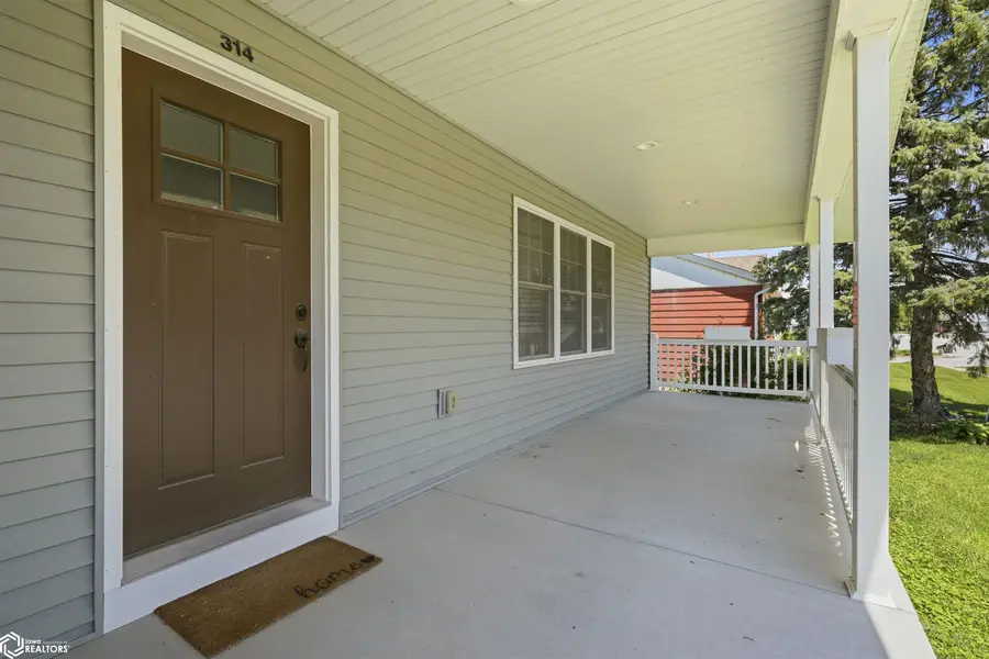 314 N Main Street, Donnellson, IA 52625 - #2