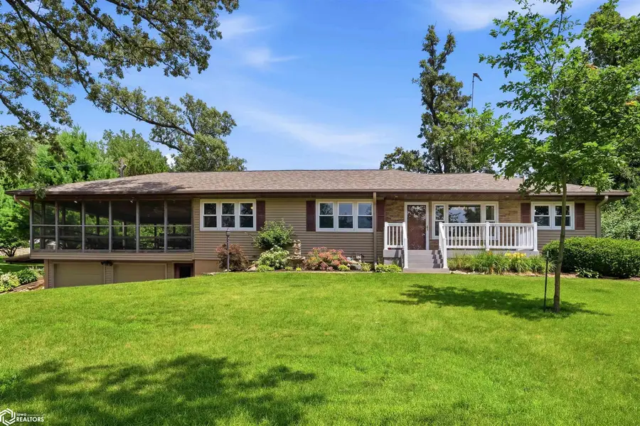 1966 Wallace Avenue, Marshalltown, IA 50158 - #2