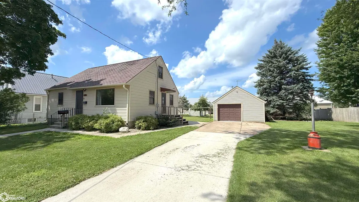 526 12th Street, Mason City, IA 50401 - #1