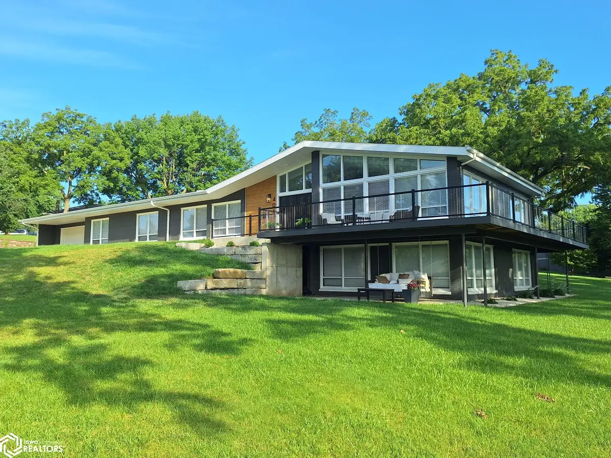 406 W 18th Street, Carroll, IA 51401 - #1