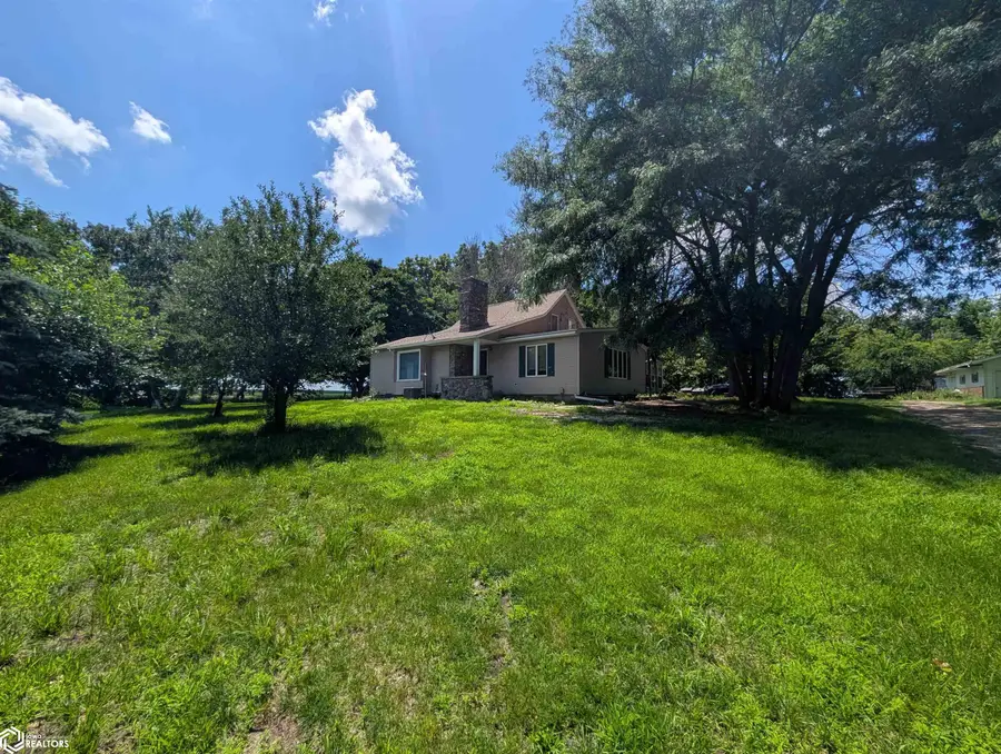 1239 Hawaii Ave, Bode, IA 50519 - #2