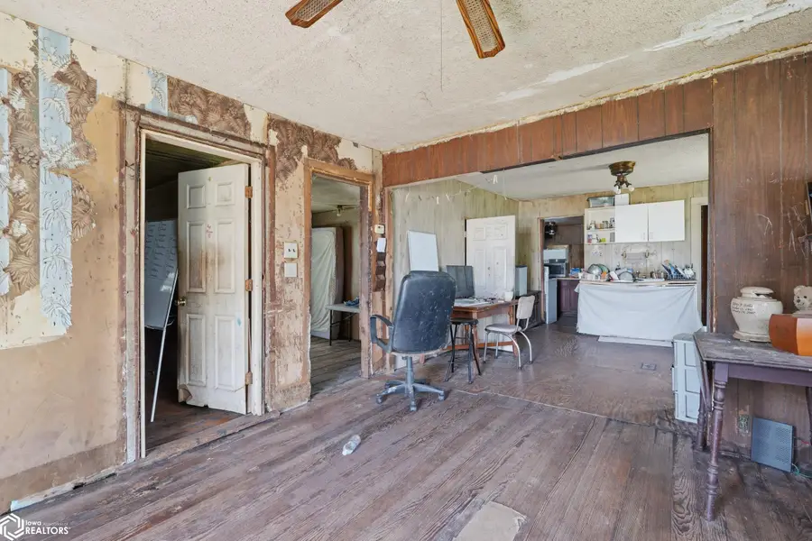 2201 Charles Street, Burlington, IA 52601 - #2