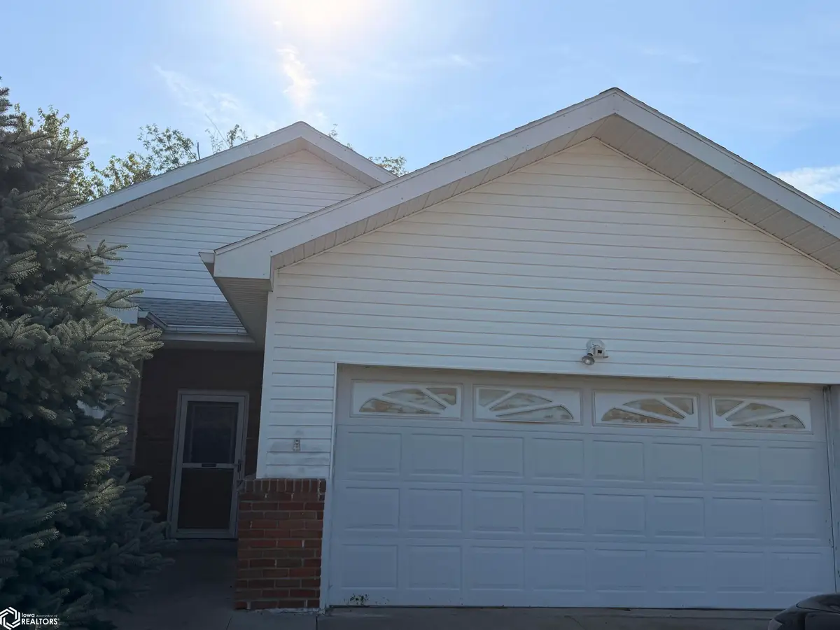 1001 Cherry Hills Drive, Shenandoah, IA 51601 - #1