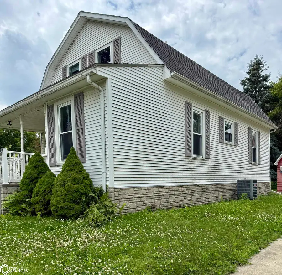 910 16th Street, Eldora, IA 50627 - #3