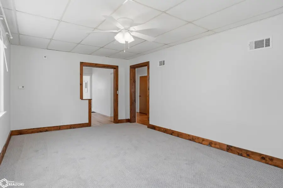 1227 N 6th Street, Burlington, IA 52601 - #2
