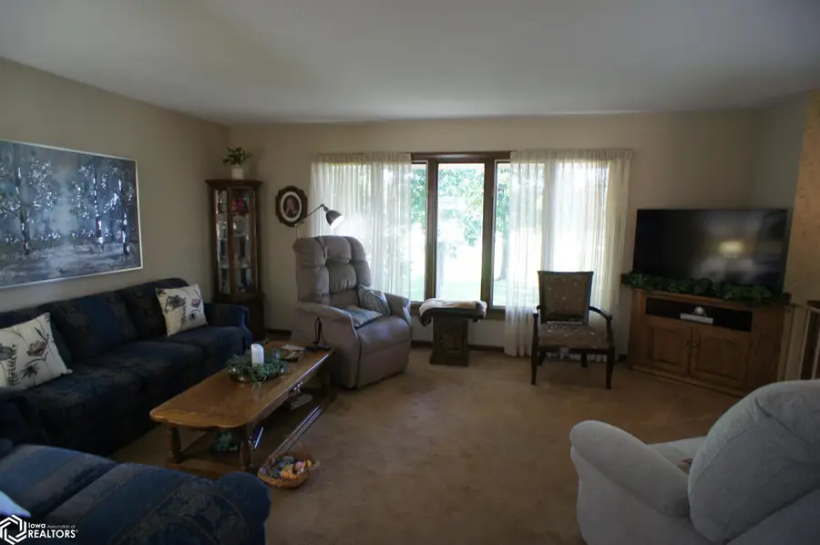 2615 Timberlane Trail, Webster City, IA 50595 - #2